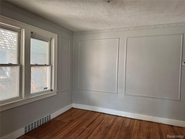 15830 Woodingham Drive, Detroit, MI 48238