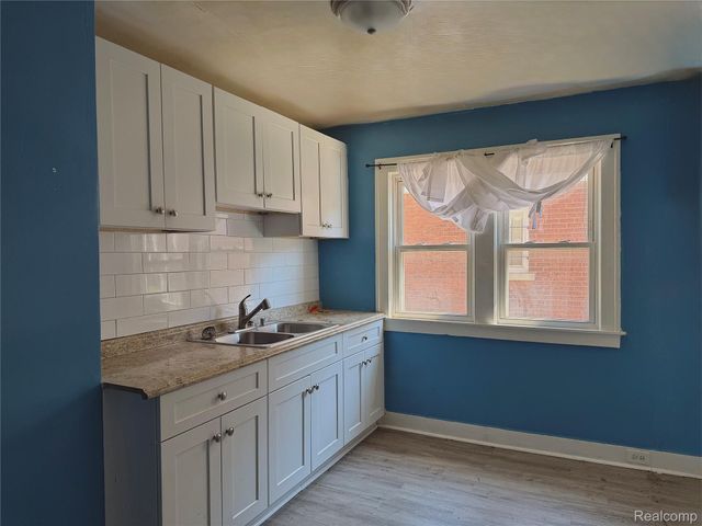 15830 Woodingham Drive, Detroit, MI 48238