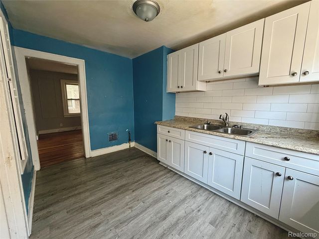 15830 Woodingham Drive, Detroit, MI 48238