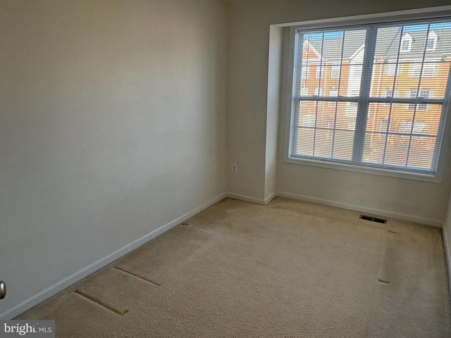 43141 WHELPLEHILL TER, Ashburn, VA 20148