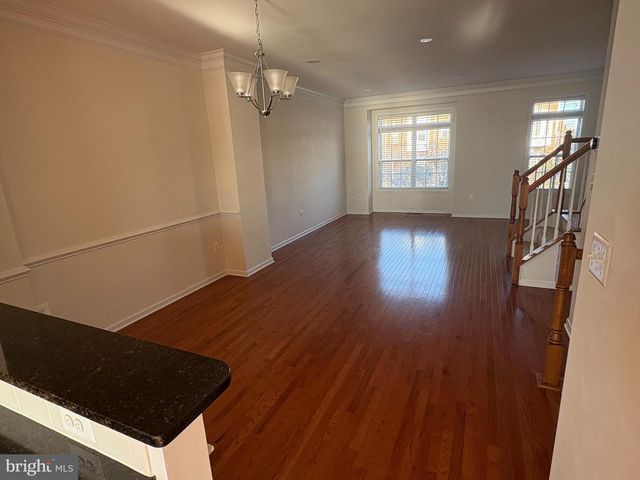 43141 WHELPLEHILL TER, Ashburn, VA 20148