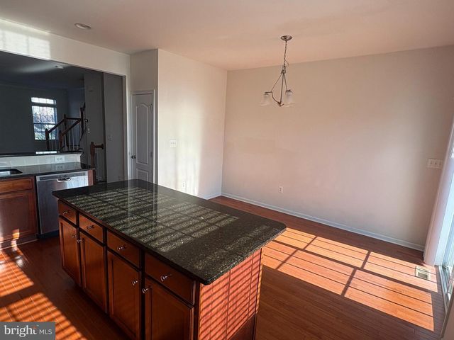 43141 WHELPLEHILL TER, Ashburn, VA 20148