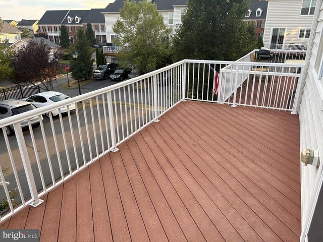 43141 WHELPLEHILL TER, Ashburn, VA 20148