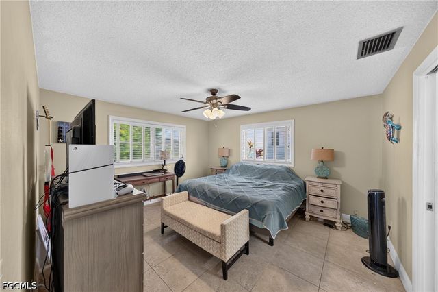 1523 SE 20th PL, Cape Coral, FL 33990