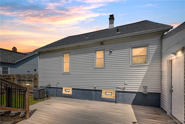 29 Lenox Street, West Seneca, NY 14224