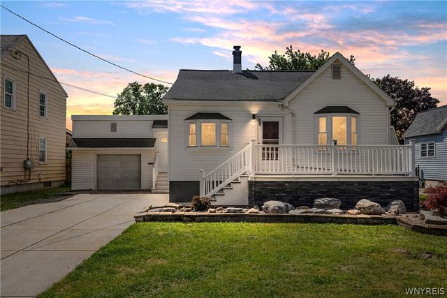 29 Lenox Street, West Seneca, NY 14224
