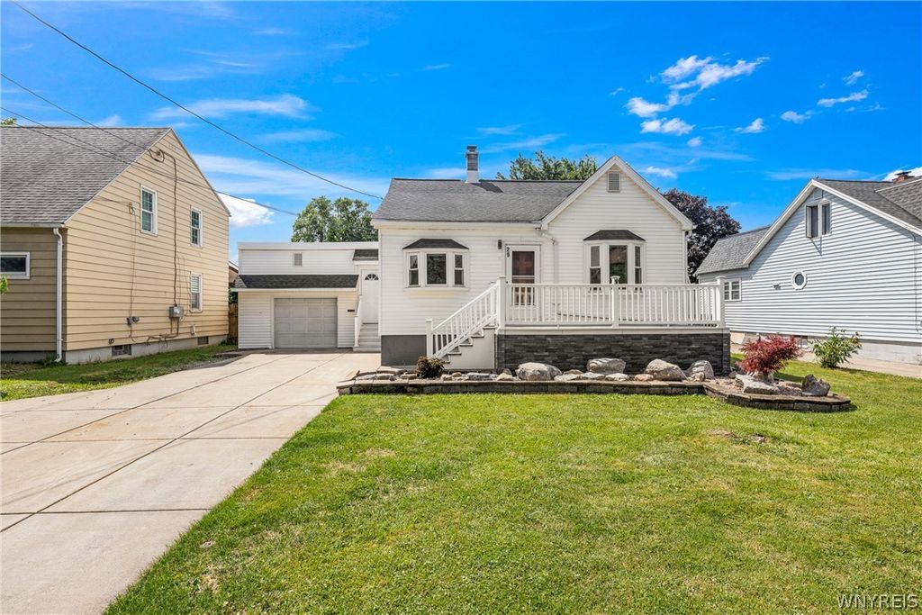 29 Lenox Street, West Seneca, NY 14224