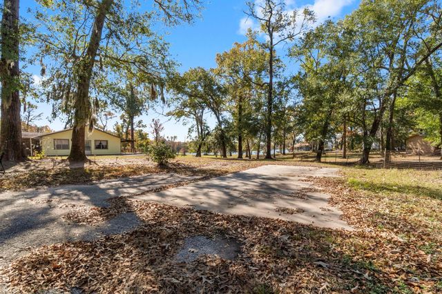 711 May Drive, Onalaska, TX 77360