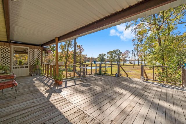 711 May Drive, Onalaska, TX 77360