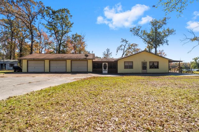 711 May Drive, Onalaska, TX 77360