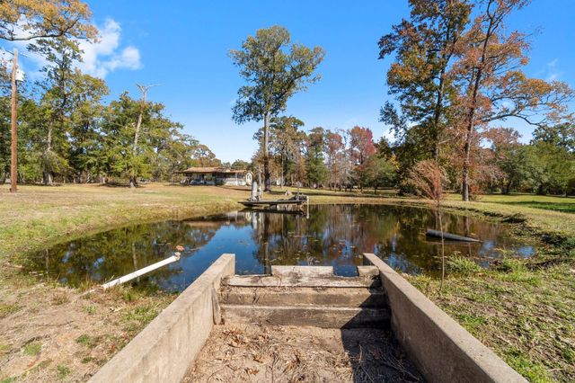 711 May Drive, Onalaska, TX 77360