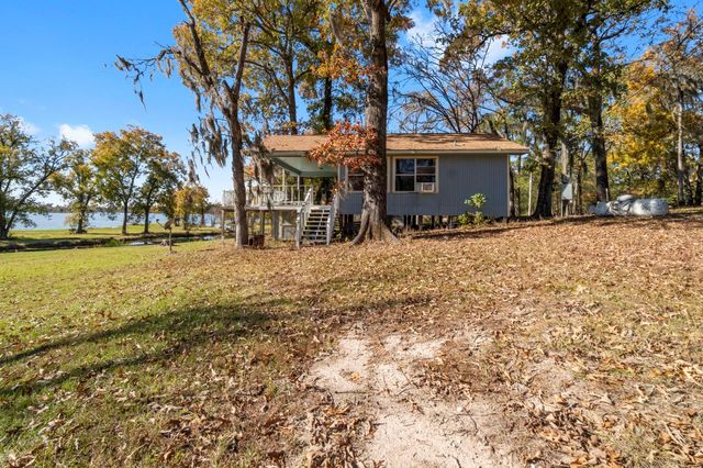 711 May Drive, Onalaska, TX 77360