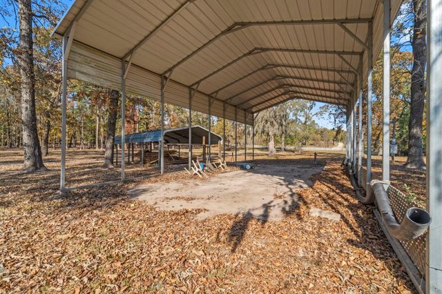 711 May Drive, Onalaska, TX 77360