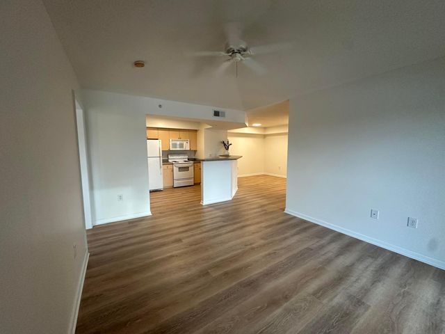 3720 NW Mediterranean Lane 304, Jensen Beach, FL 34957