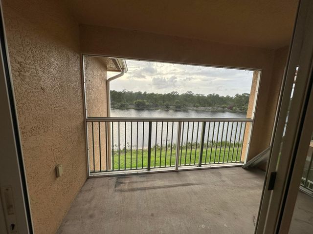 3720 NW Mediterranean Lane 304, Jensen Beach, FL 34957
