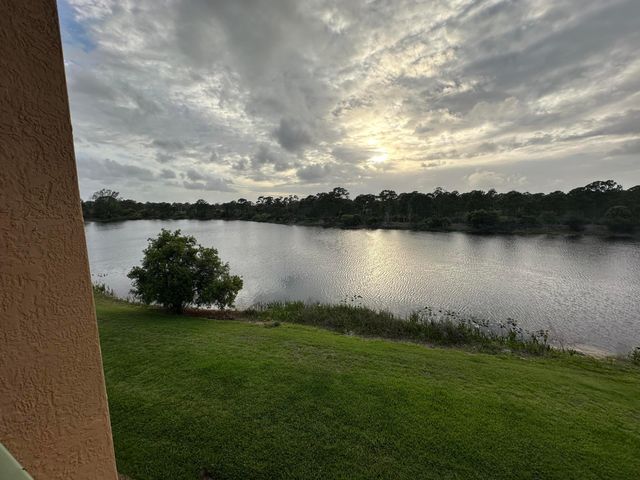 3720 NW Mediterranean Lane 304, Jensen Beach, FL 34957