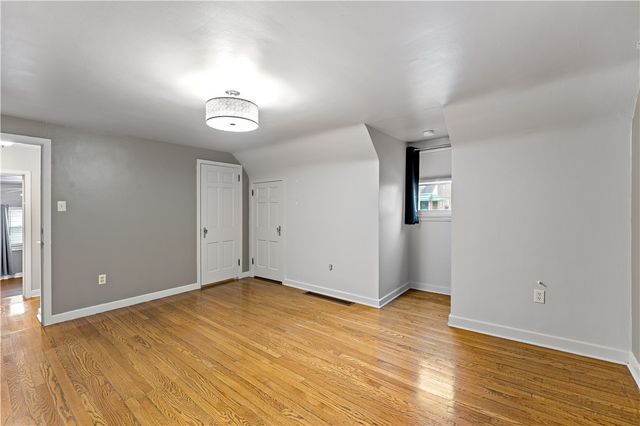 415 Pershing Dr, New Kensington, PA 15068