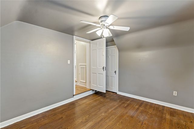 415 Pershing Dr, New Kensington, PA 15068