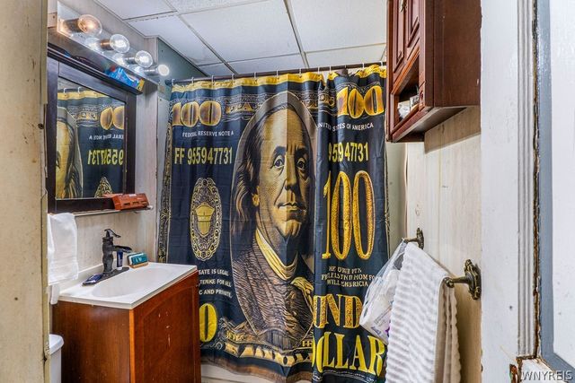 221 Chadduck Avenue, Buffalo, NY 14207