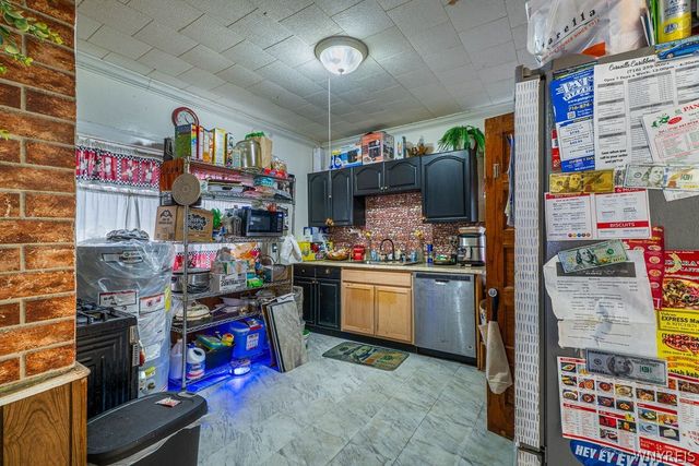 221 Chadduck Avenue, Buffalo, NY 14207