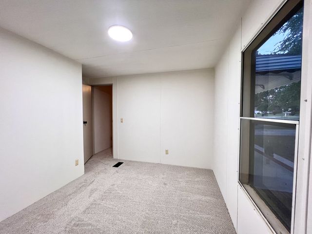 413 Elm Ln, Beechgrove, TN 37018