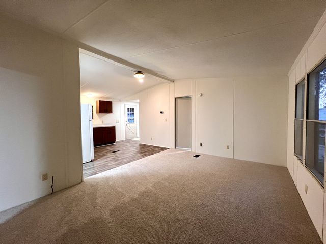 413 Elm Ln, Beechgrove, TN 37018