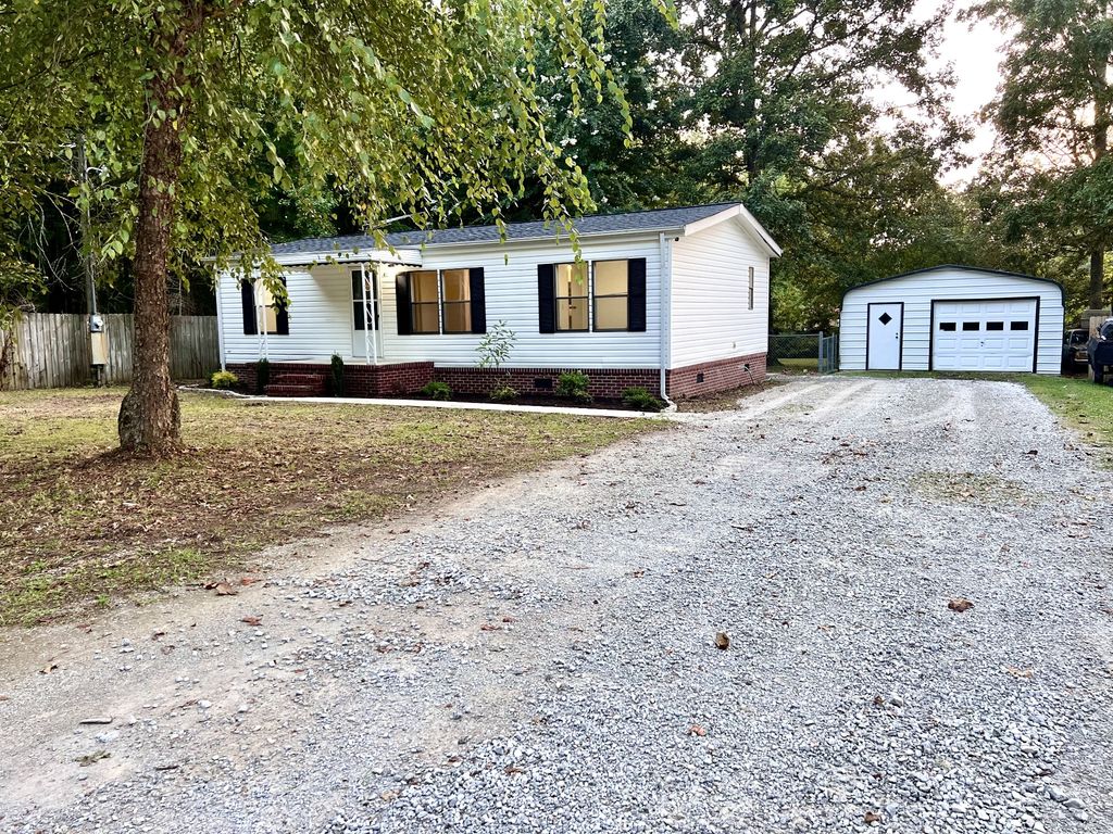 413 Elm Ln, Beechgrove, TN 37018