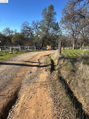 13788 Kincaid Flat Road, Sonora, CA 95370