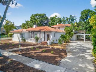 737 19TH AVENUE N, St Petersburg, FL 33704