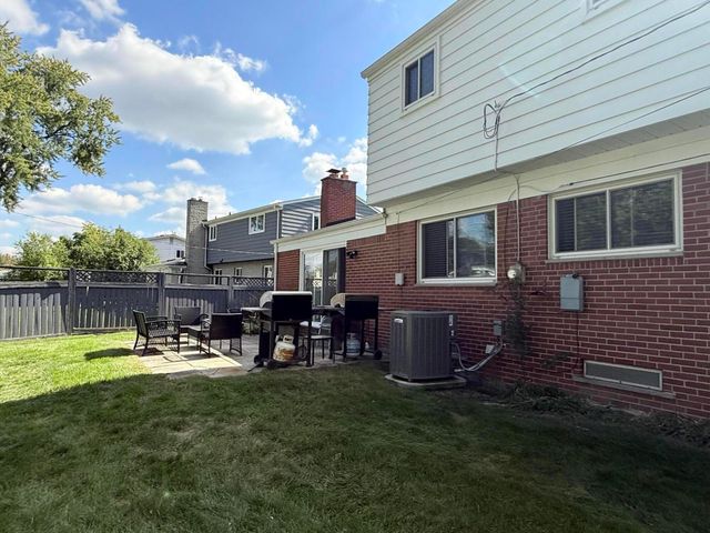 21850 Glenmorra Street, Southfield City, MI 48076