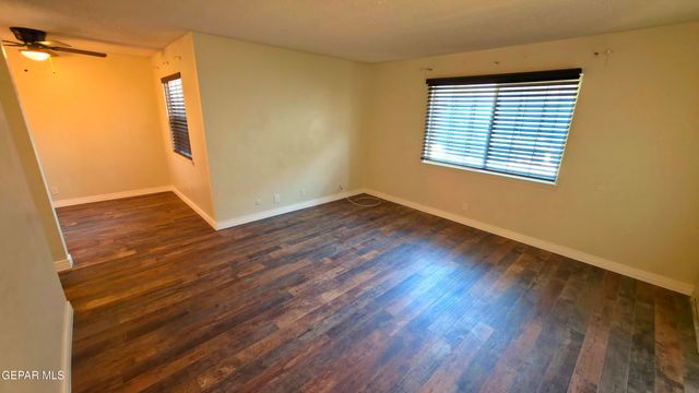 333 Eubank Court 14B, El Paso, TX 79902