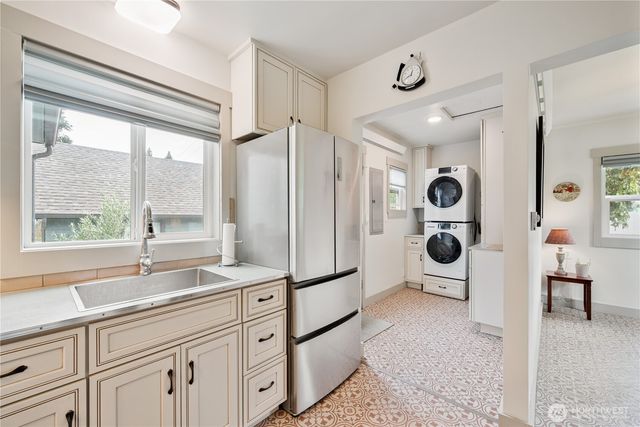 3515 Columbia Heights Road, Longview, WA 98632