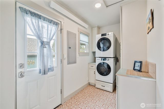 3515 Columbia Heights Road, Longview, WA 98632