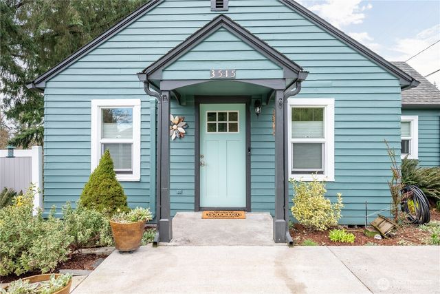 3515 Columbia Heights Road, Longview, WA 98632