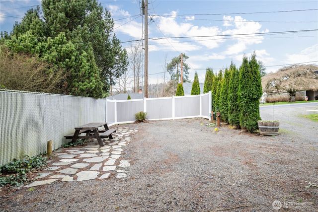 3515 Columbia Heights Road, Longview, WA 98632