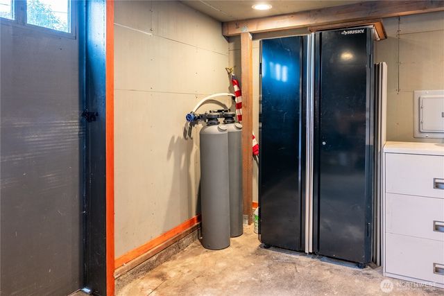 3515 Columbia Heights Road, Longview, WA 98632