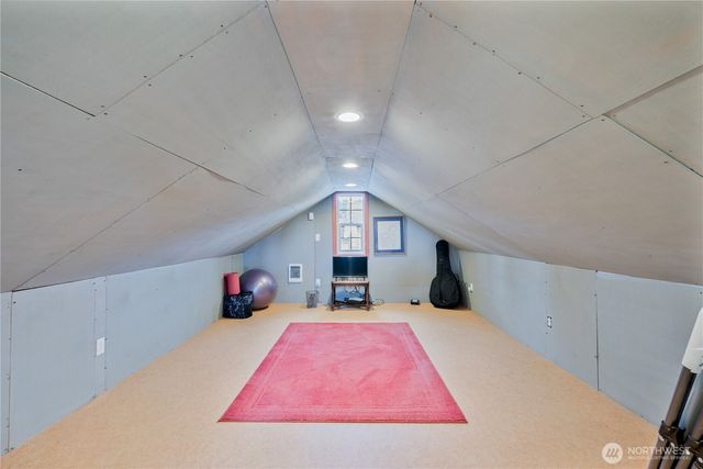 3515 Columbia Heights Road, Longview, WA 98632