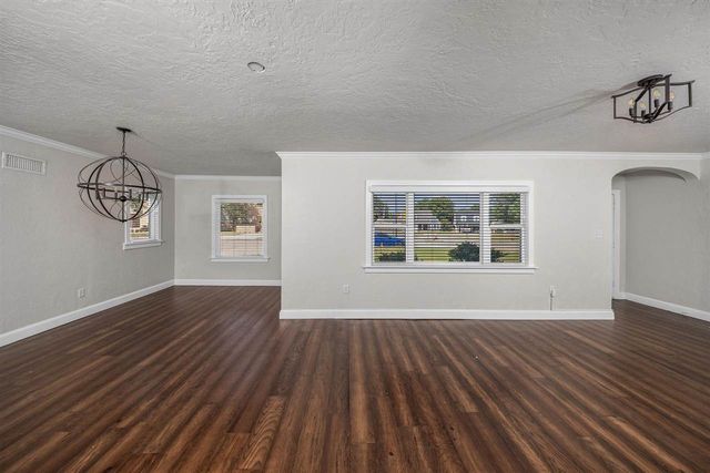 1114 NW Laird Ave, Lawton, OK 73507