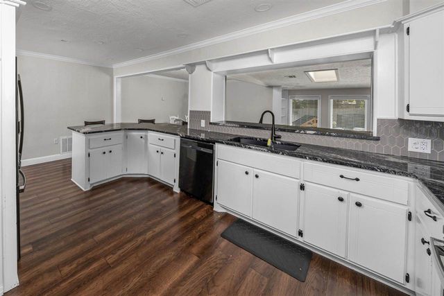 1114 NW Laird Ave, Lawton, OK 73507