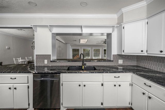 1114 NW Laird Ave, Lawton, OK 73507