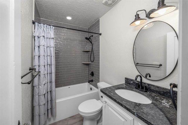 1114 NW Laird Ave, Lawton, OK 73507