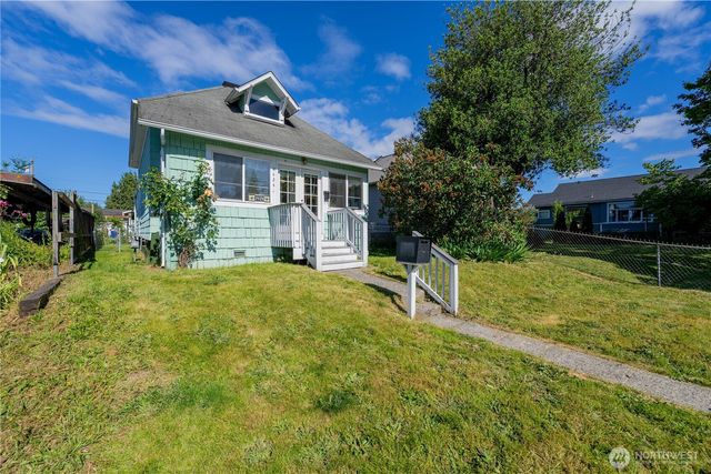 2424 Cleveland Avenue, Everett, WA 98201