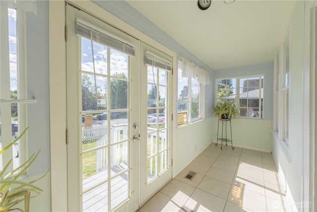 2424 Cleveland Avenue, Everett, WA 98201