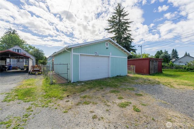 2424 Cleveland Avenue, Everett, WA 98201