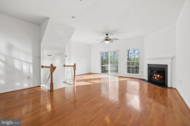 15721 LANSDALE PL, Dumfries, VA 22025