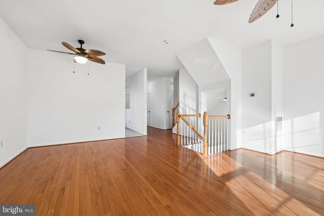 15721 LANSDALE PL, Dumfries, VA 22025
