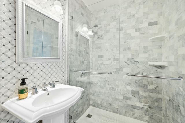 337 N Fairway N, Tequesta, FL 33469