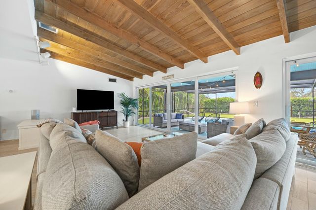 337 N Fairway N, Tequesta, FL 33469