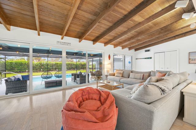 337 N Fairway N, Tequesta, FL 33469