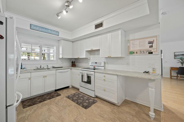 337 N Fairway N, Tequesta, FL 33469